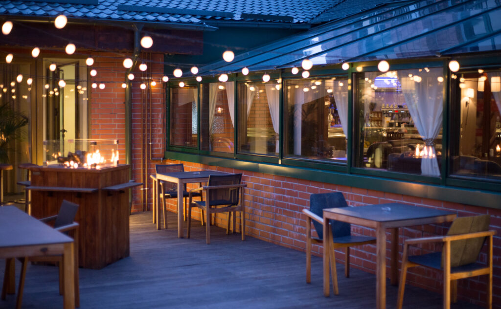 restaurant romantic