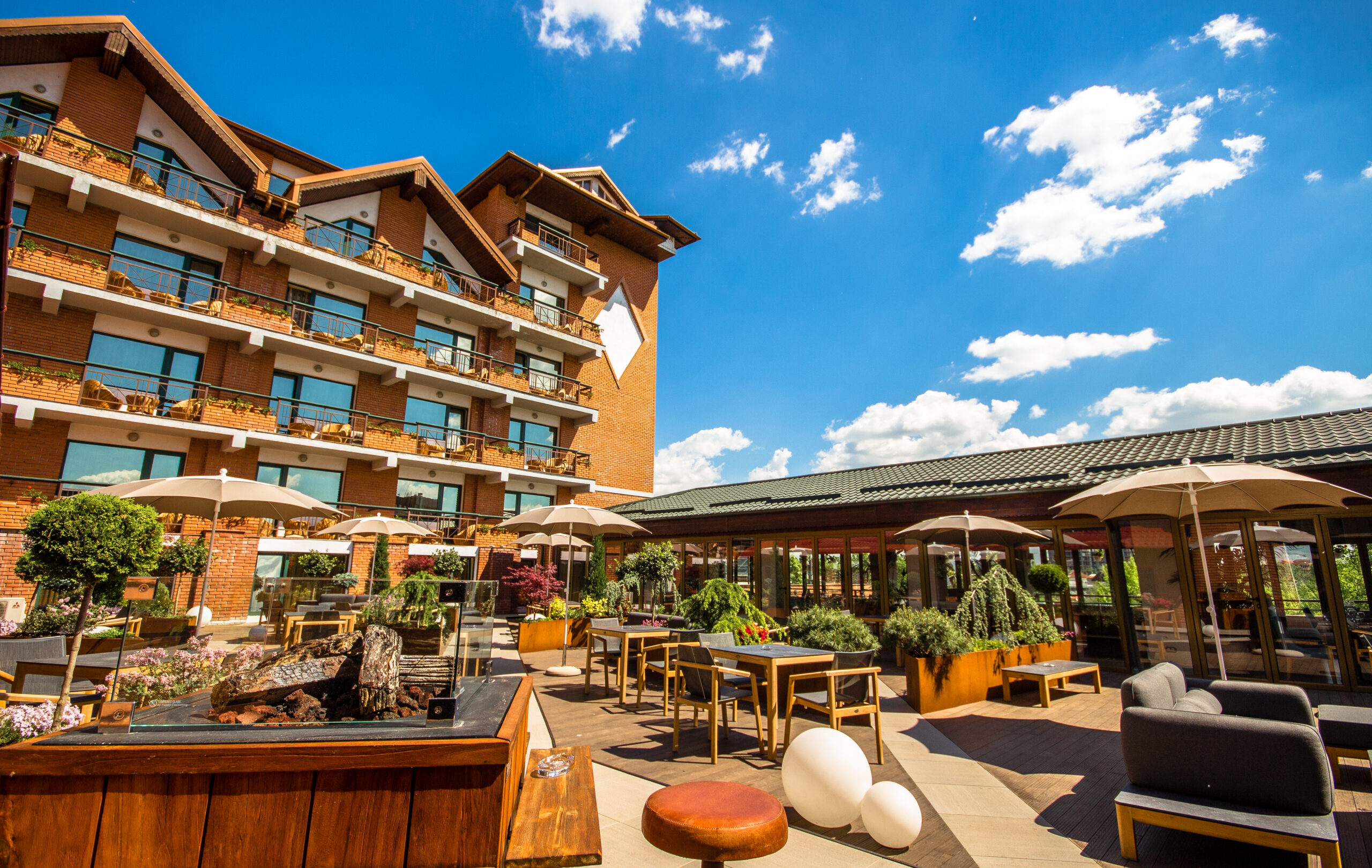 restaurant langa lac bucuresti